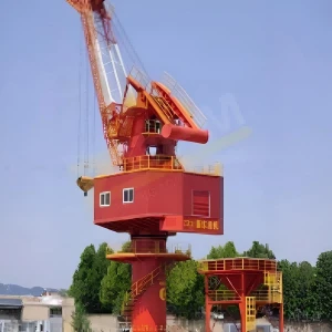 Anti-rust work for dock cranes is essential